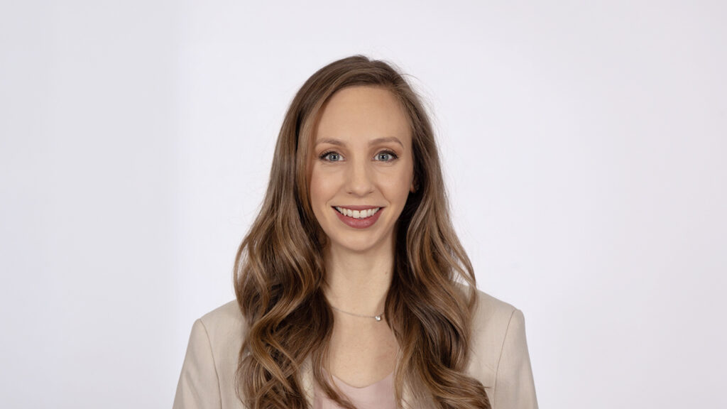 Headshot of Lauren Shipton