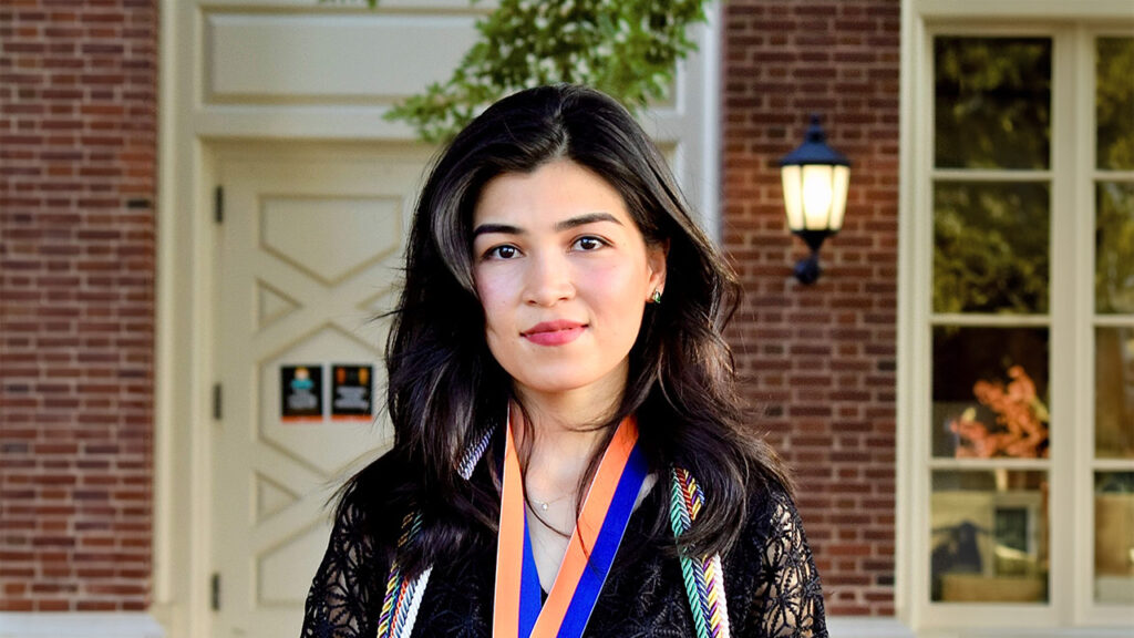 Headshot of Yasameen Mohammadi